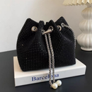 Bolsa de Strass/Brilho com Alça de Corrente